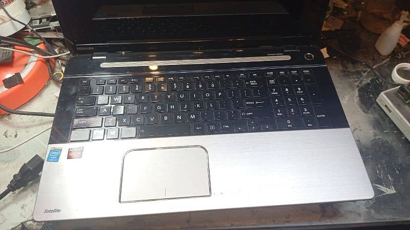 Toshiba Satellite S7 1