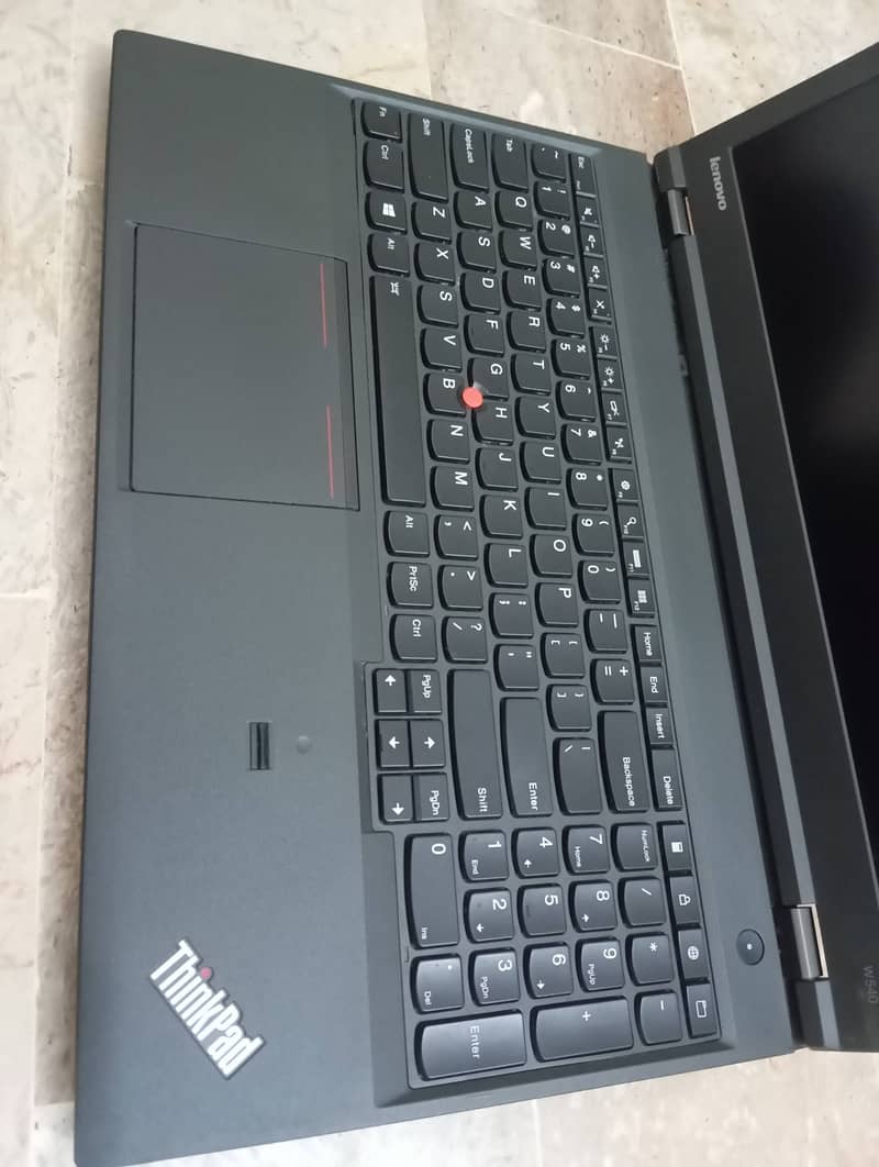 Lenovo Workstation W540 Core i7,QuadCore(4th generation)2gb dedicated 10