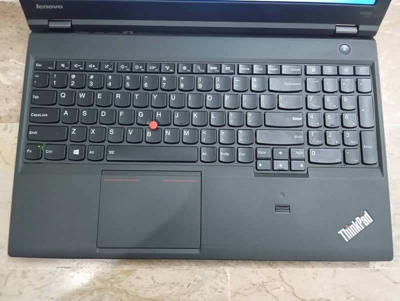 Lenovo Workstation W540 Core i7,QuadCore(4th generation)2gb dedicated 11