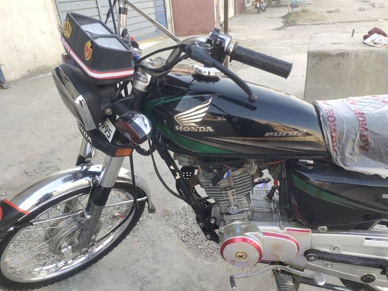 Honda 125 (2012).  03441818890 4