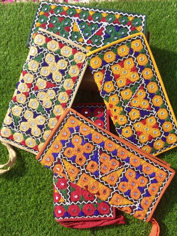 ladies handmade traditional clutch 7