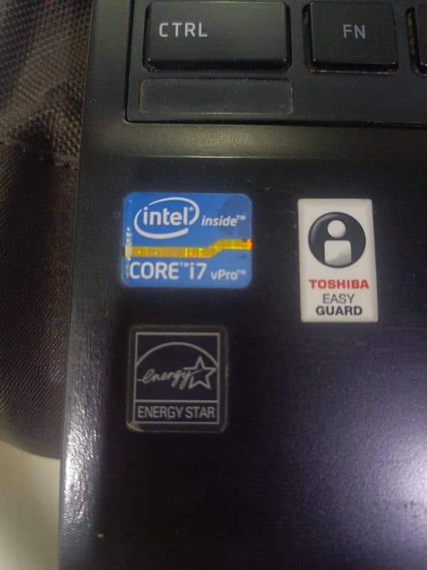 Toshiba laptop corei7 vpro 1