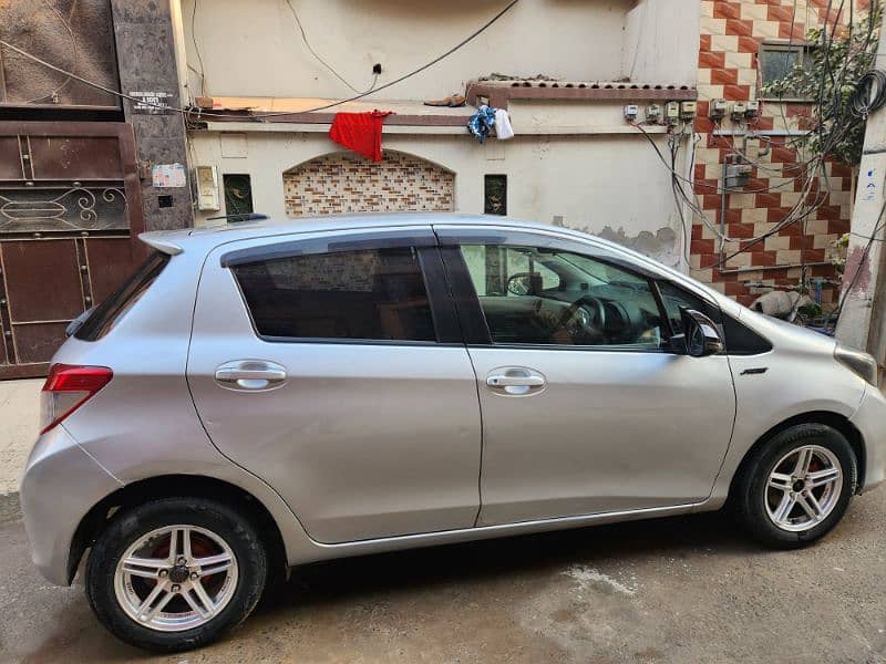 Toyota Vitz 2011 11