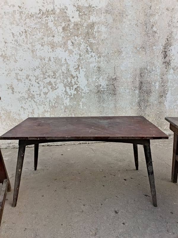 high quality tables for sale. . . contact on WhatsApp for more details 0