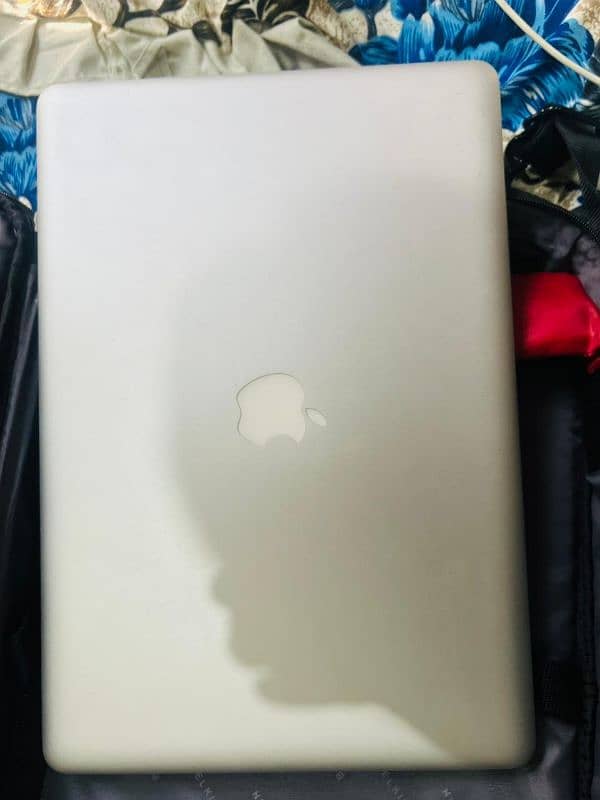 apple macbook pro 0