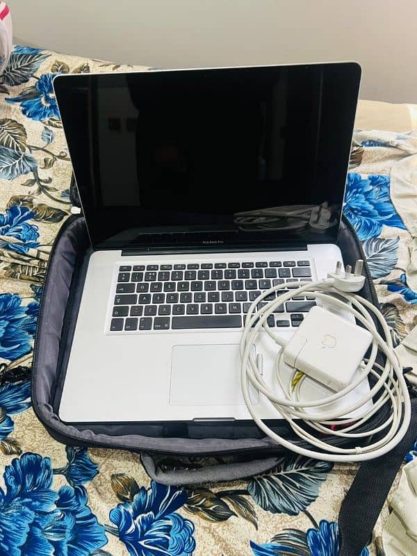 apple macbook pro 7