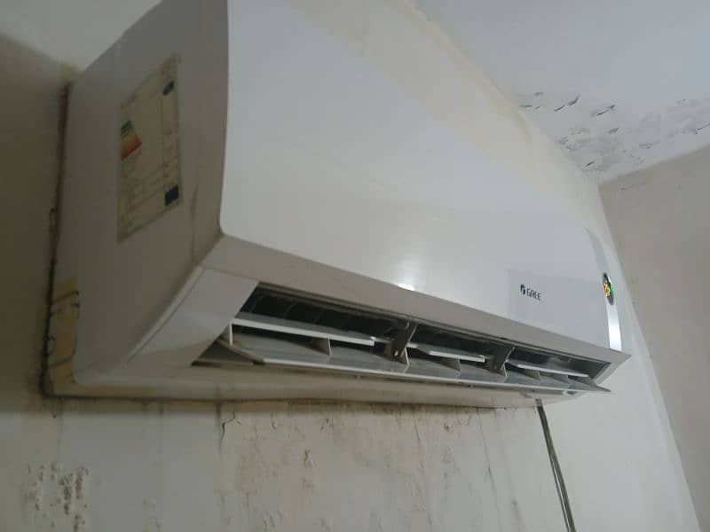 Gree 1.5 Ton Split Air Conditioner - Excellent Condition, for Sale 3