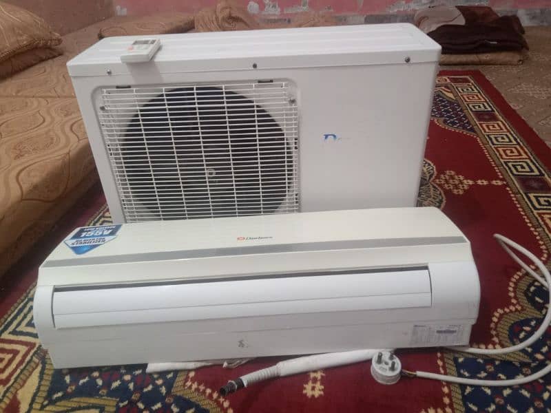 Dawlance split air condition in full fresh version for urgent sale 1