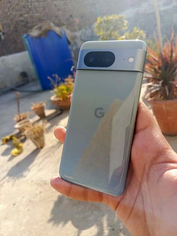 Google Pixel 8 5