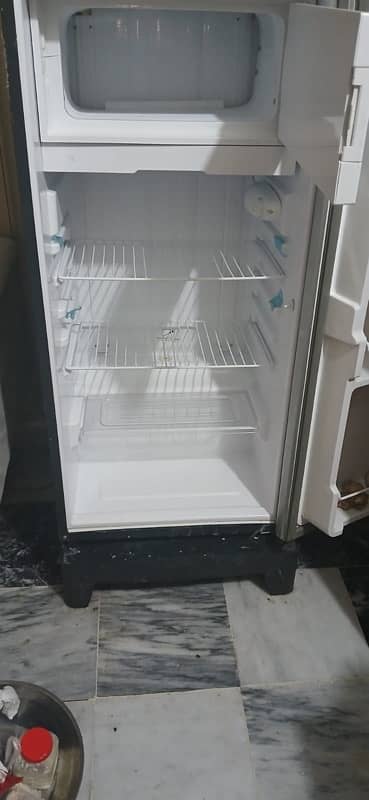 Dawlance Refrigerator 9106 R Brand new 10/10 8