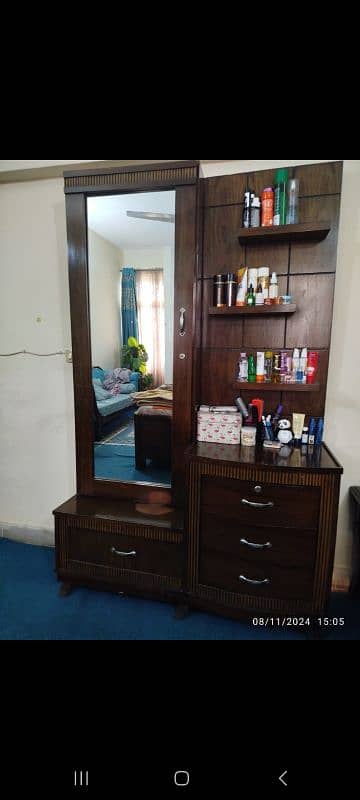 Dressing Table 0