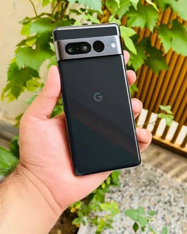 Google pixel 7 pro 5G 12/256 complete box urgent sale contact OLX 0