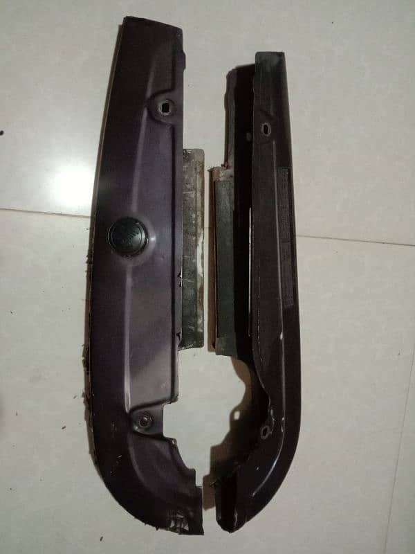 Honda 125 chain cover with lamination 0