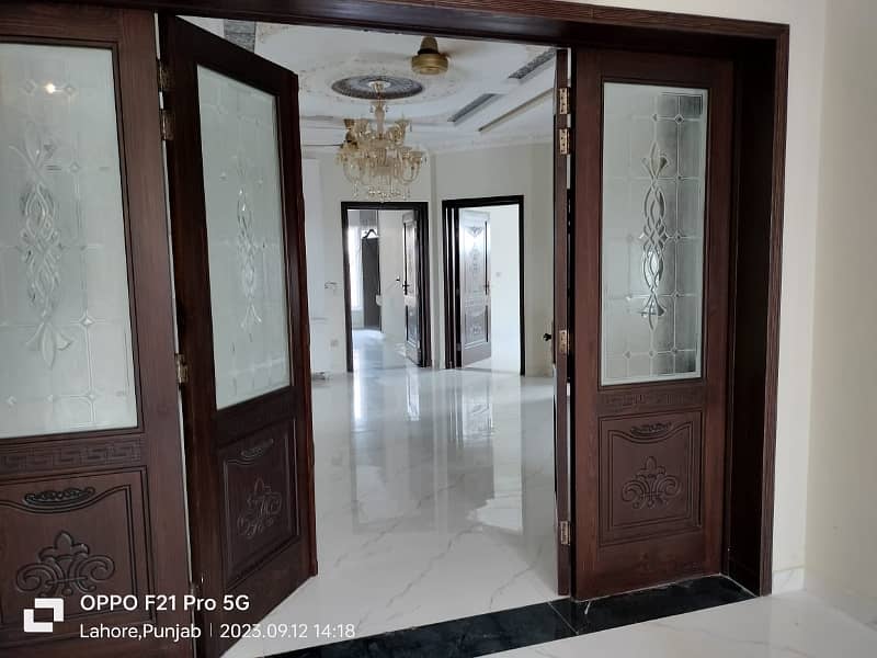 10 MARLA NEW BRAND FULL HOUSE AVAILABLE FOR SALE IN LDA AVENUE 1 2