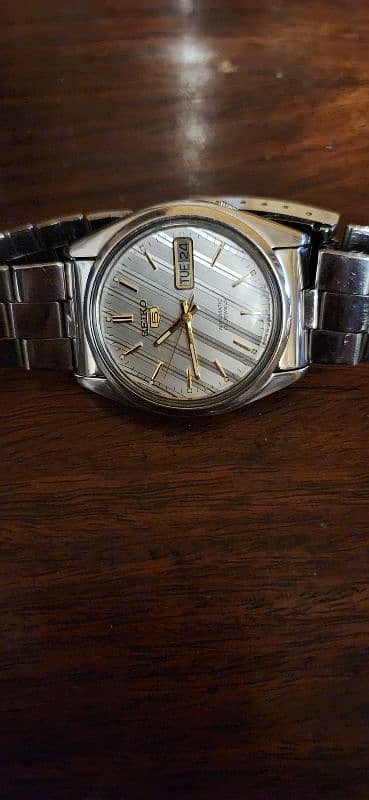 Seiko 5 watch automatic 0