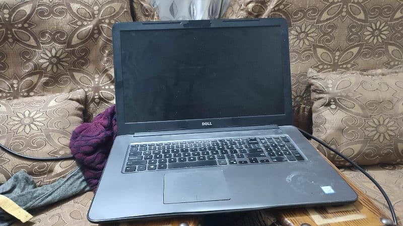 Dell Inspiron 17 5767 1