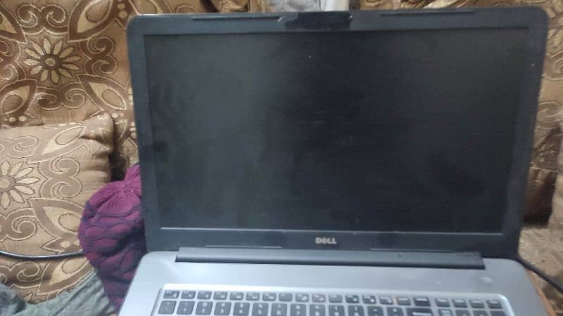 Dell Inspiron 17 5767 3