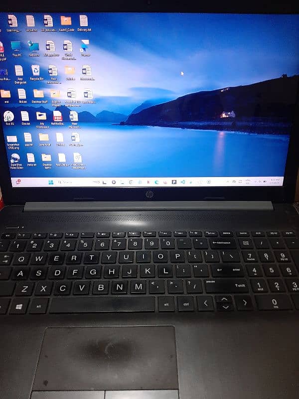 HP Laptop 15-da0xxx Core i7 8th Generation 1