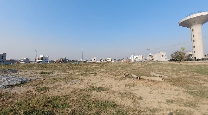 Reasonably-Priced 5 Marla Residential Plot In Paragon City - Orchard Block, Lahore Is Available As Of Now 3