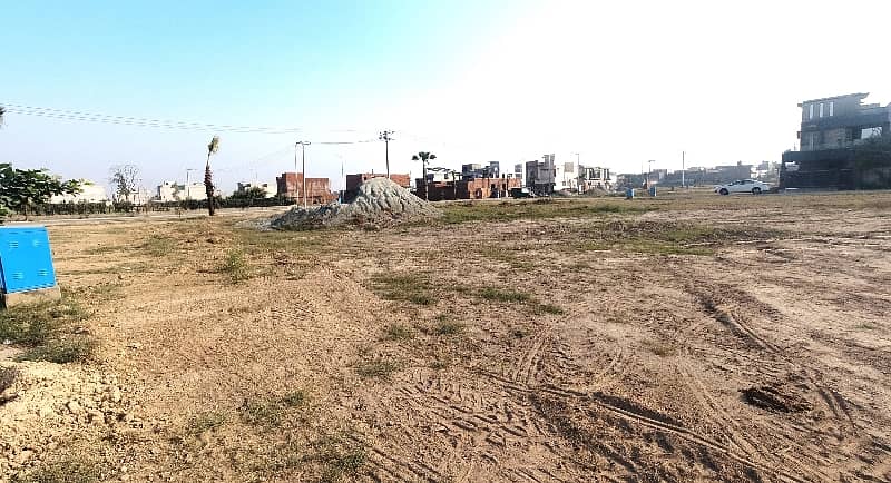 Reasonably-Priced 5 Marla Residential Plot In Paragon City - Orchard Block, Lahore Is Available As Of Now 9