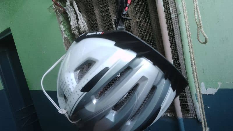 bicycle + helmet 12