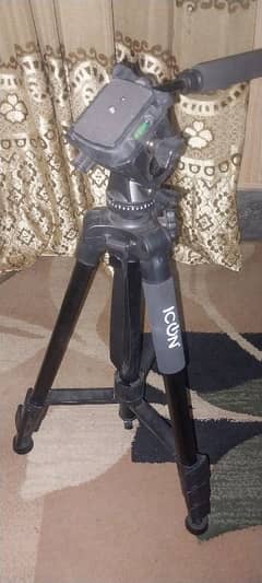 professional tripod