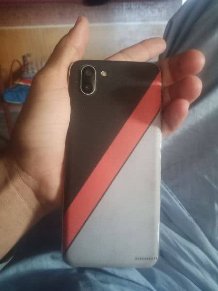 Aqous r2 gaming phone 1