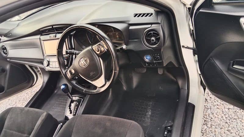 Toyota Corolla Axio 2015 Import 2018 6