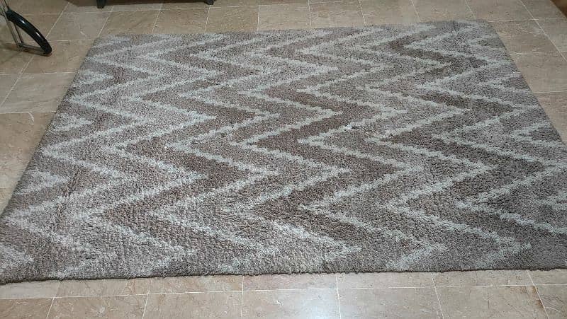 Carpet for sale in very good condition 2