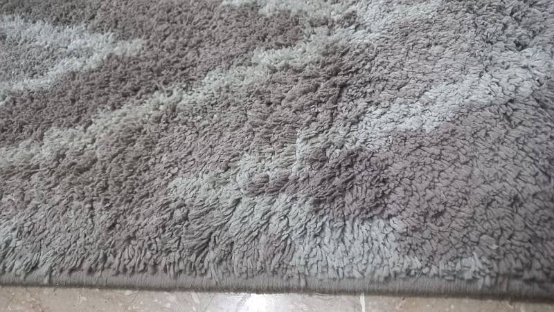 Carpet for sale in very good condition 9