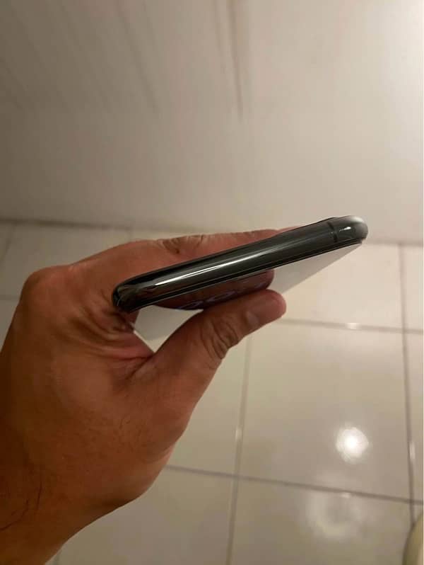 iPhone 11 Pro Max Factory Unlock 64 Gb grey non pta 1