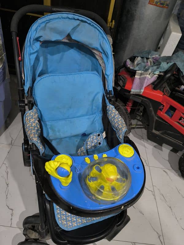 baby pram,9/10 condition,front back option 1