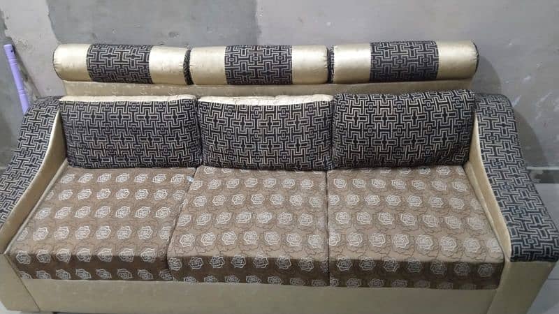 3 Seater Sofa For sale 1 year old 0