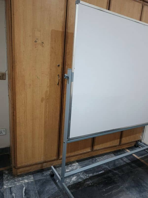 White Board With Stand 5*4 2