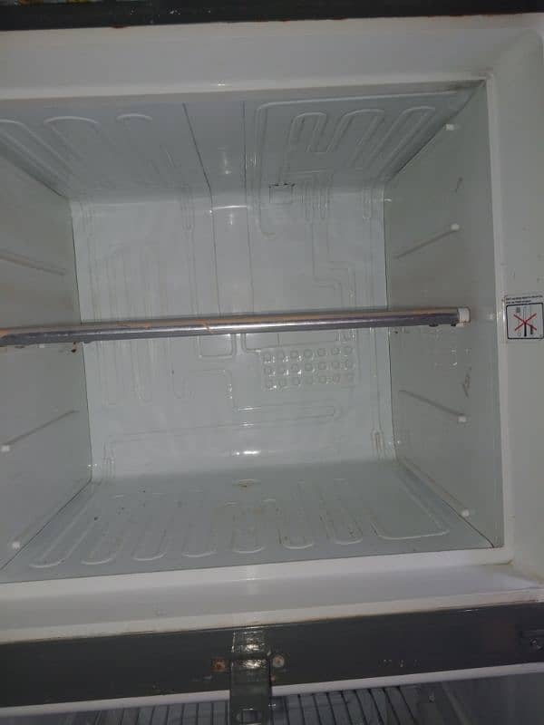 Dawlance refrigerator 0