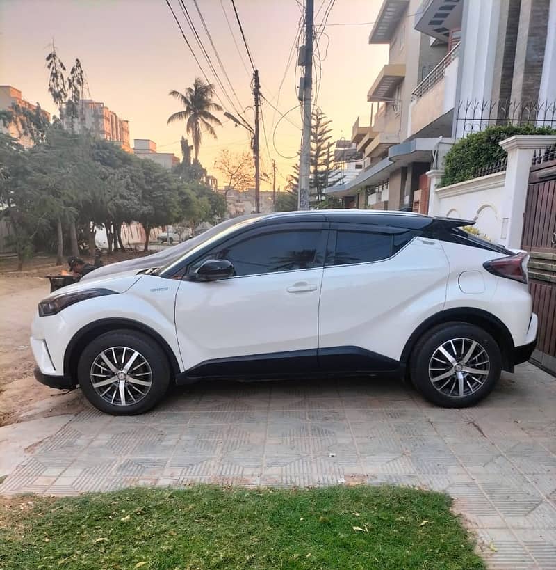 TOYOTA CHR 2017 G-LED EDITION Capital Num REG 3