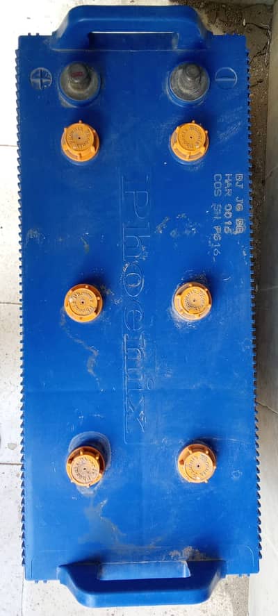 Phoenix xp 230 12v battery and Ritar 12V200Ah/10HR dry batteries 3 ...