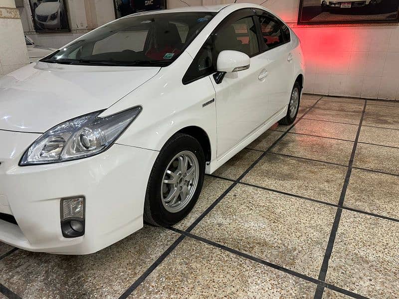 Toyota Prius 2015 3