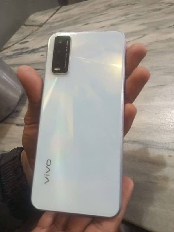 vivo y20 available for sale need money 3