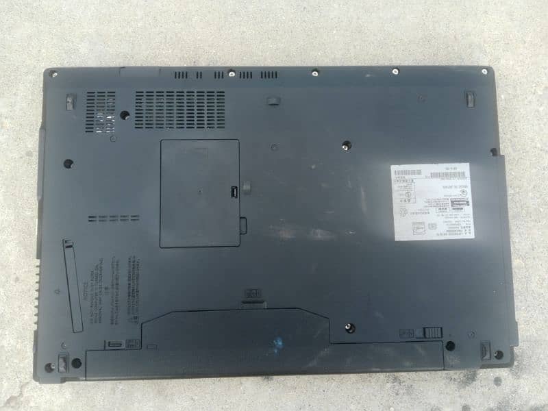 Fujitsu Life book A 573 g 3