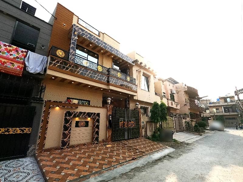 Brand New House Near Emporium And Shaukat Khanum 4