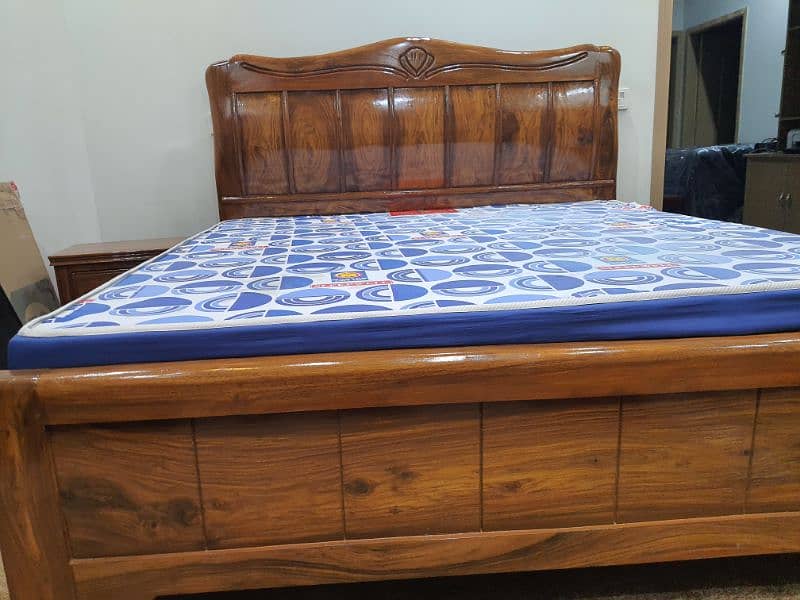 seesham Solid wood bed set king size New Not used (just call me) 1