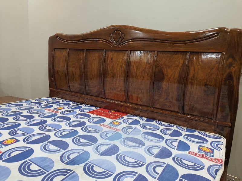 seesham Solid wood bed set king size New Not used (just call me) 3