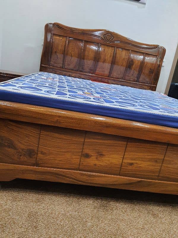 seesham Solid wood bed set king size New Not used (just call me) 4