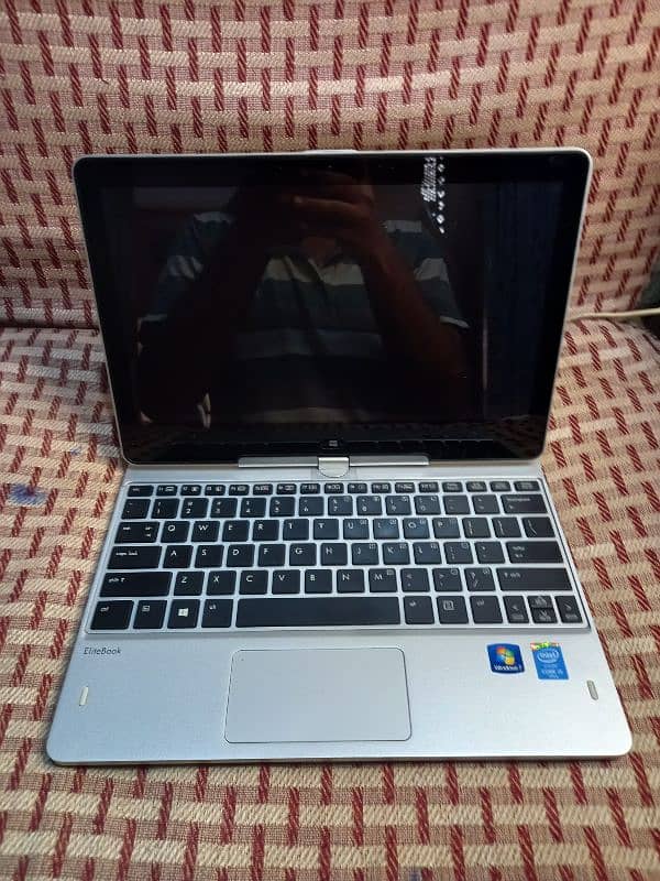 HP 810 G3 | i5 5th gen | 8/128gb SSD | Touch & Revolve 4