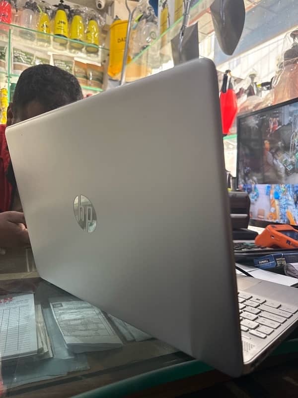 hp laptop 15s du2xxx | i7 10th gen | 8gb ram | 256 Nvme | 1tb hard . 2