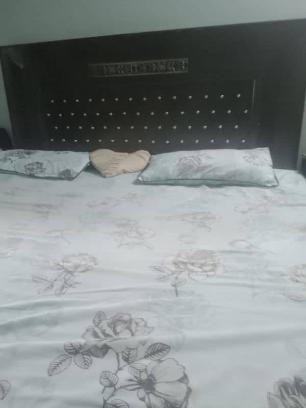 bed with dresser 4