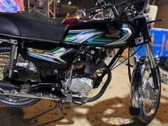 Honda 125 black 23 model