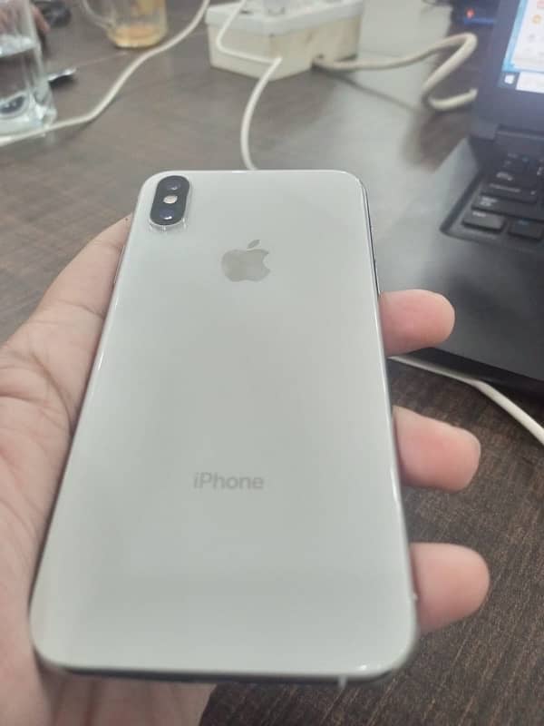 iPhone XS 64gb pta approved 0