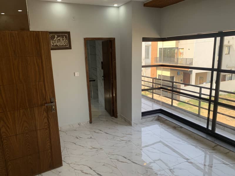 5 MARLA 4 BEDROOM BRAND NEW MODERN DESIGN HOUSE IS AVAILABLE FOR SALE IN DHA PHASE 11 RAHBAR LAHORE 22